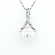 Load image into Gallery viewer, 14k White Gold Diamond &amp; South Sea Pearl Pendant (I8178)
