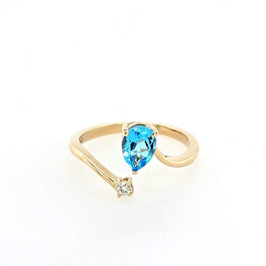 14k Yellow Gold Swiss Blue Topaz & Diamond Wraparound Ring (I8170)