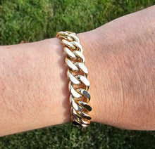 Load image into Gallery viewer, 14k Yellow Gold Curb Link Chain Bracelet 38.62dwt (I8226)
