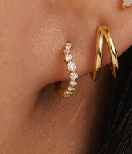 Load image into Gallery viewer, Earscapes - 14k Yellow Gold Graduated Diamond Wavy *Single* Hoop Earring (I9236)
