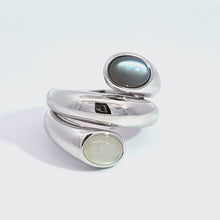 Load and play video in Gallery viewer, Sterling Silver Rhodium Plated Gray &amp; White Moonstone Wraparound Ring (I8780)
