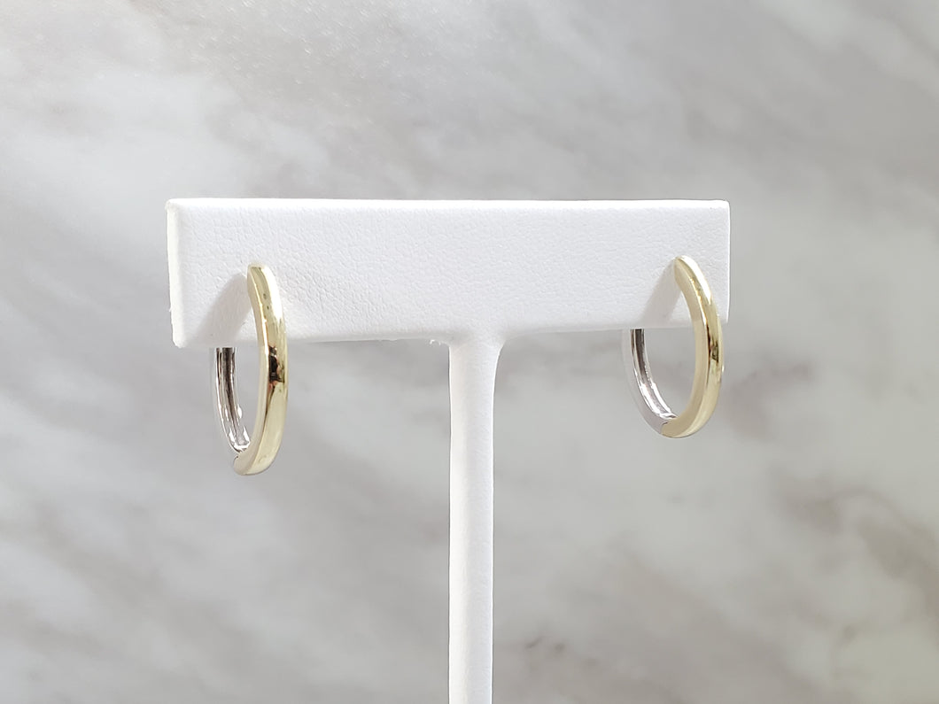 14k Gold Oval Hoop Earrings (I8746)