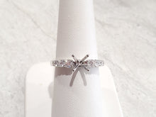 Load image into Gallery viewer, 14k White Gold 1.00ctw Diamond Semi-Mounting &amp; Wedding Band Set (I9858)
