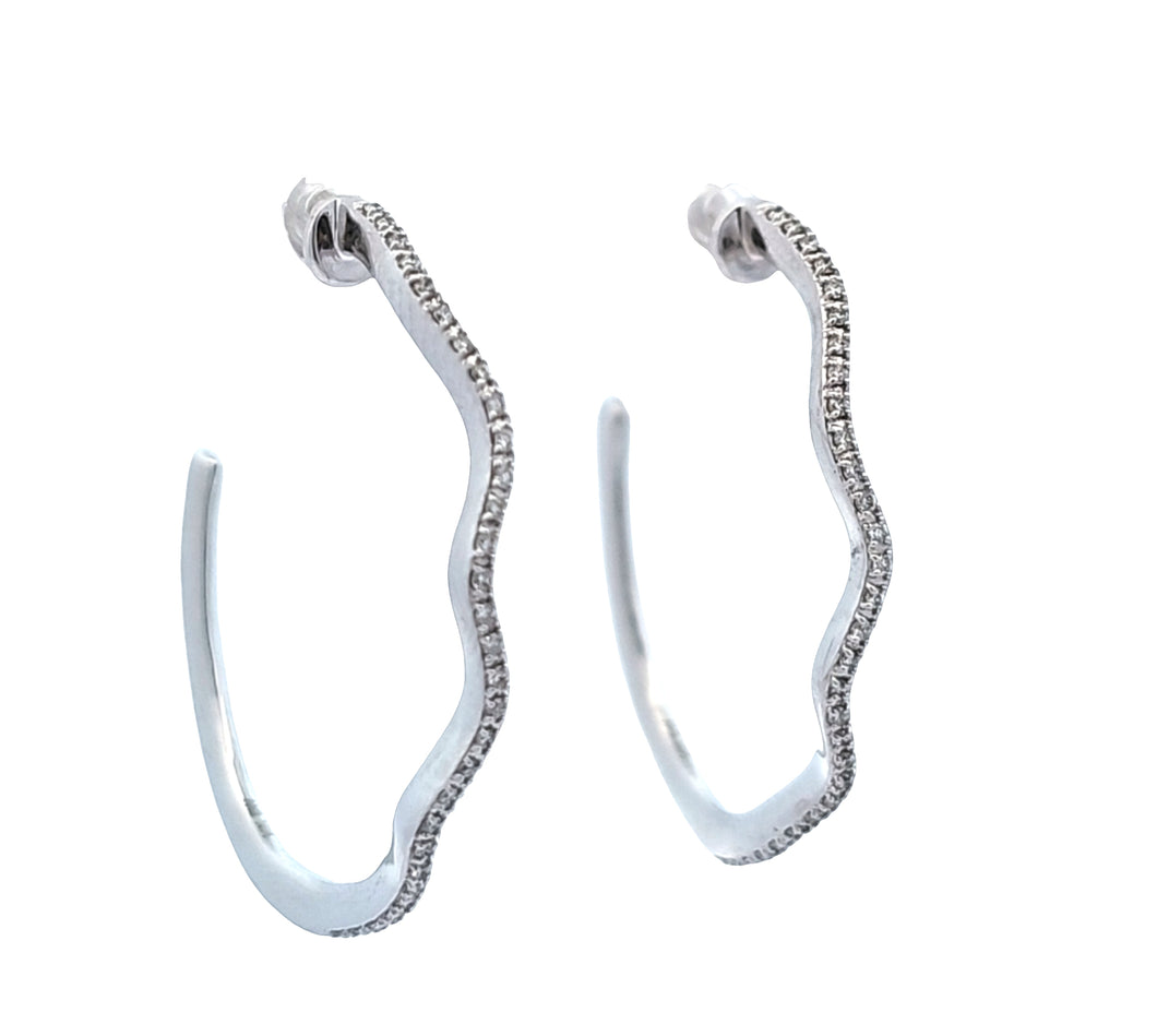 14k White Gold Diamond Wavy Hoop Earrings (I7489)