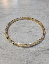 Load image into Gallery viewer, Susan Bella Original - 14k Yellow Gold Signature Series Solid Bangle Bracelet
