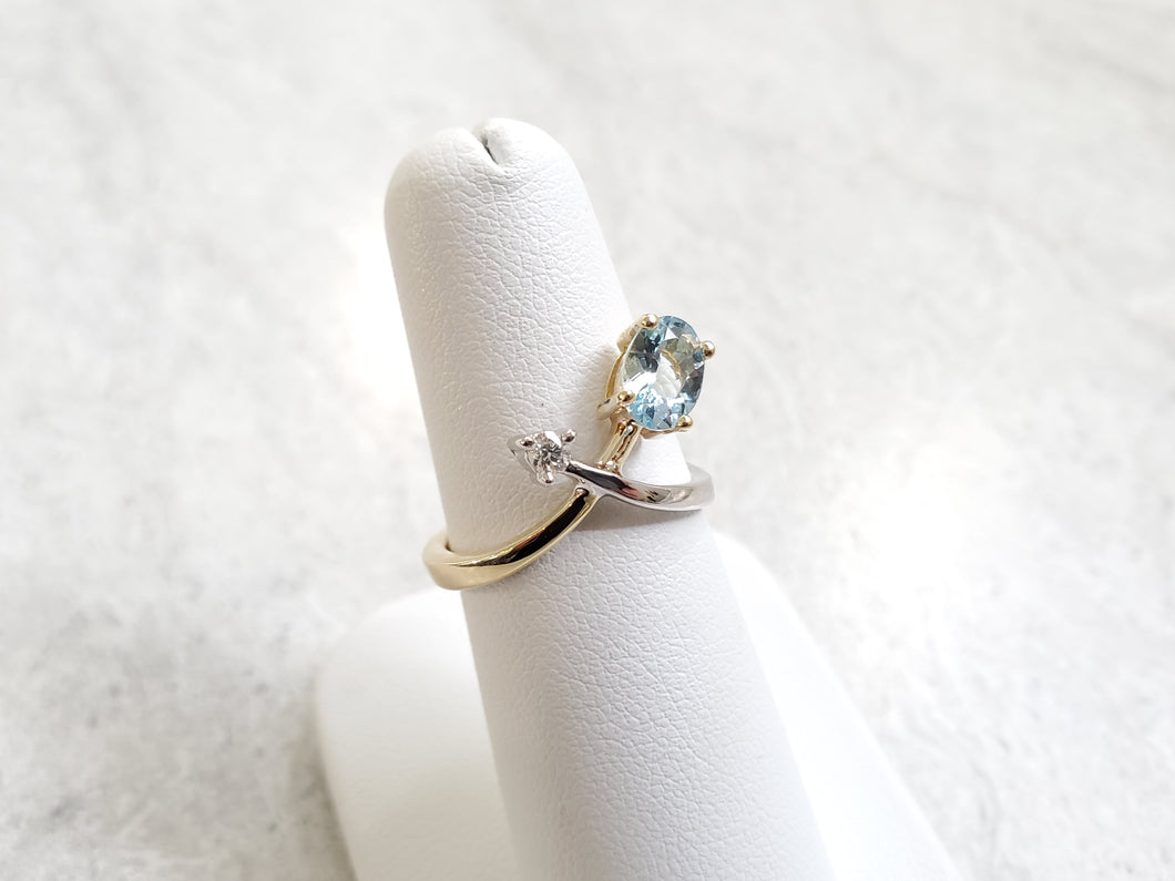 14k Two Tone Gold Aquamarine & Diamond Crossover Ring (I9737)