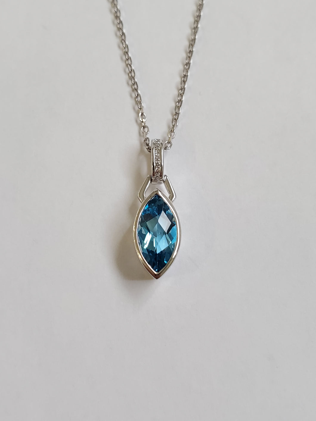 14k White Gold Marquise Faceted Swiss Blue Topaz & Diamond Bale Pendant (I9728)