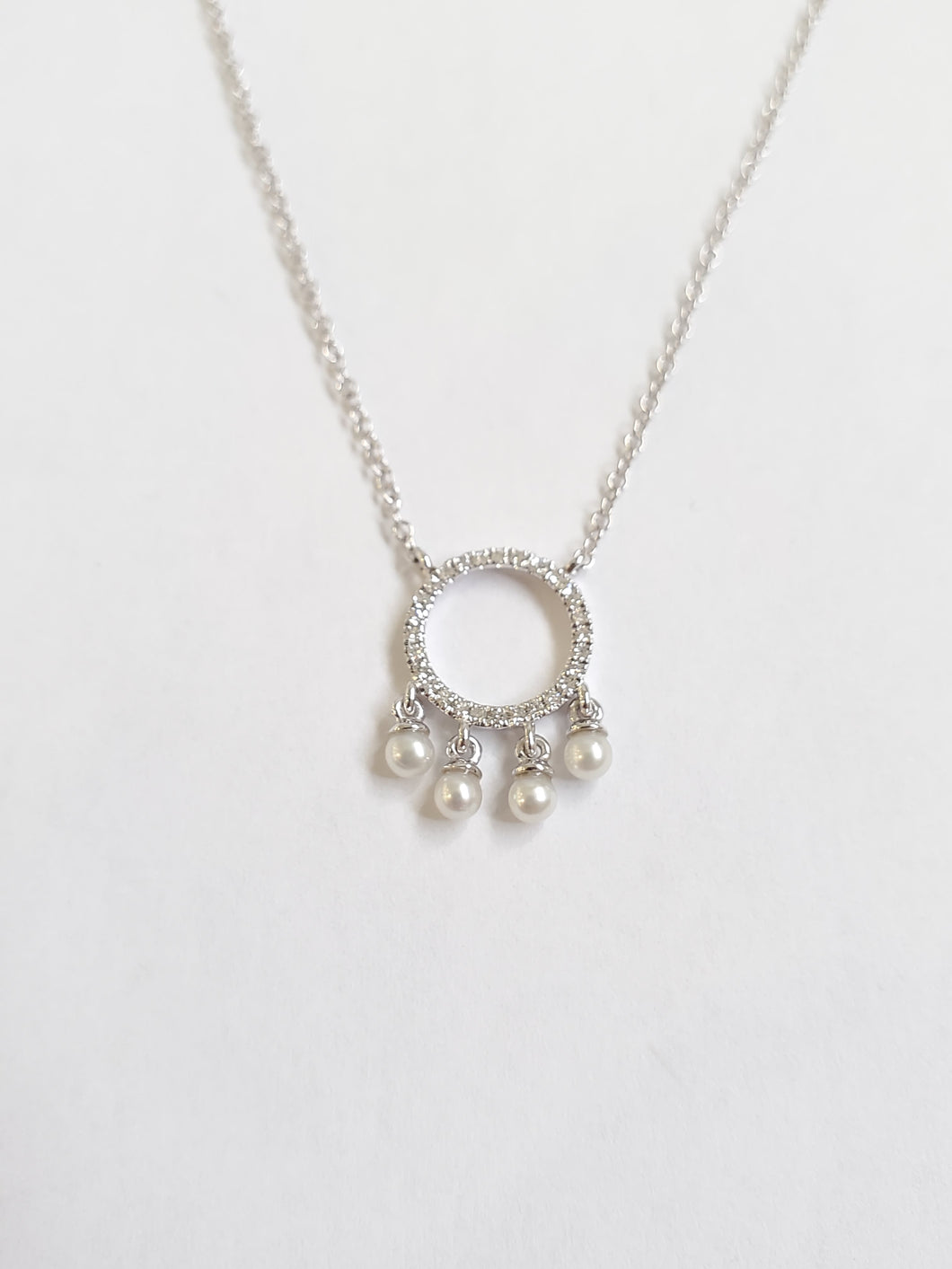 14k Gold Freshwater Pearl & Diamond Circle Necklace