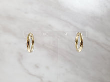 Load image into Gallery viewer, 14k Yellow Gold Round Hoop Earrings (I9821)
