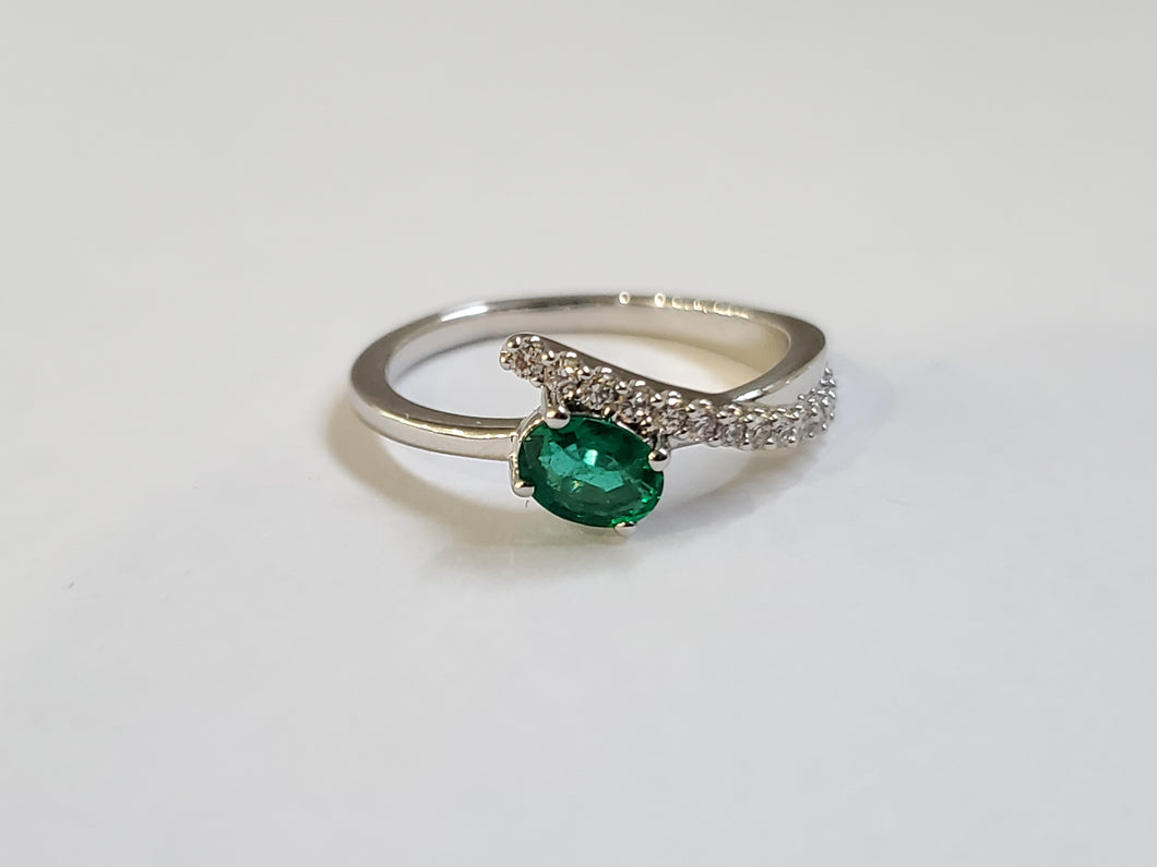 14k White Gold Oval Emerald & Diamond Crossover Ring