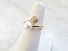 Load image into Gallery viewer, 14k Gold South Sea Pearl &amp; Pave Diamond Wraparound Ring
