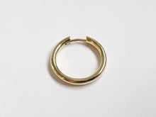 Load image into Gallery viewer, 14k Yellow Gold Round Hoop Earrings (I9821)
