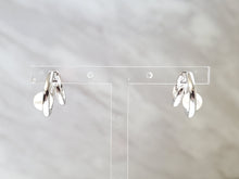 Load image into Gallery viewer, 14k White Gold Double Hoop Floating Pearl Earrings (I9822)
