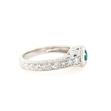 Load image into Gallery viewer, White Gold Emerald Filigree Ring (I2910)

