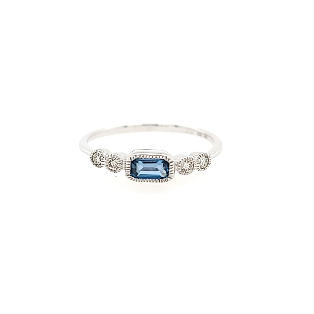 14k White Gold Blue Topaz Ring (I7501)