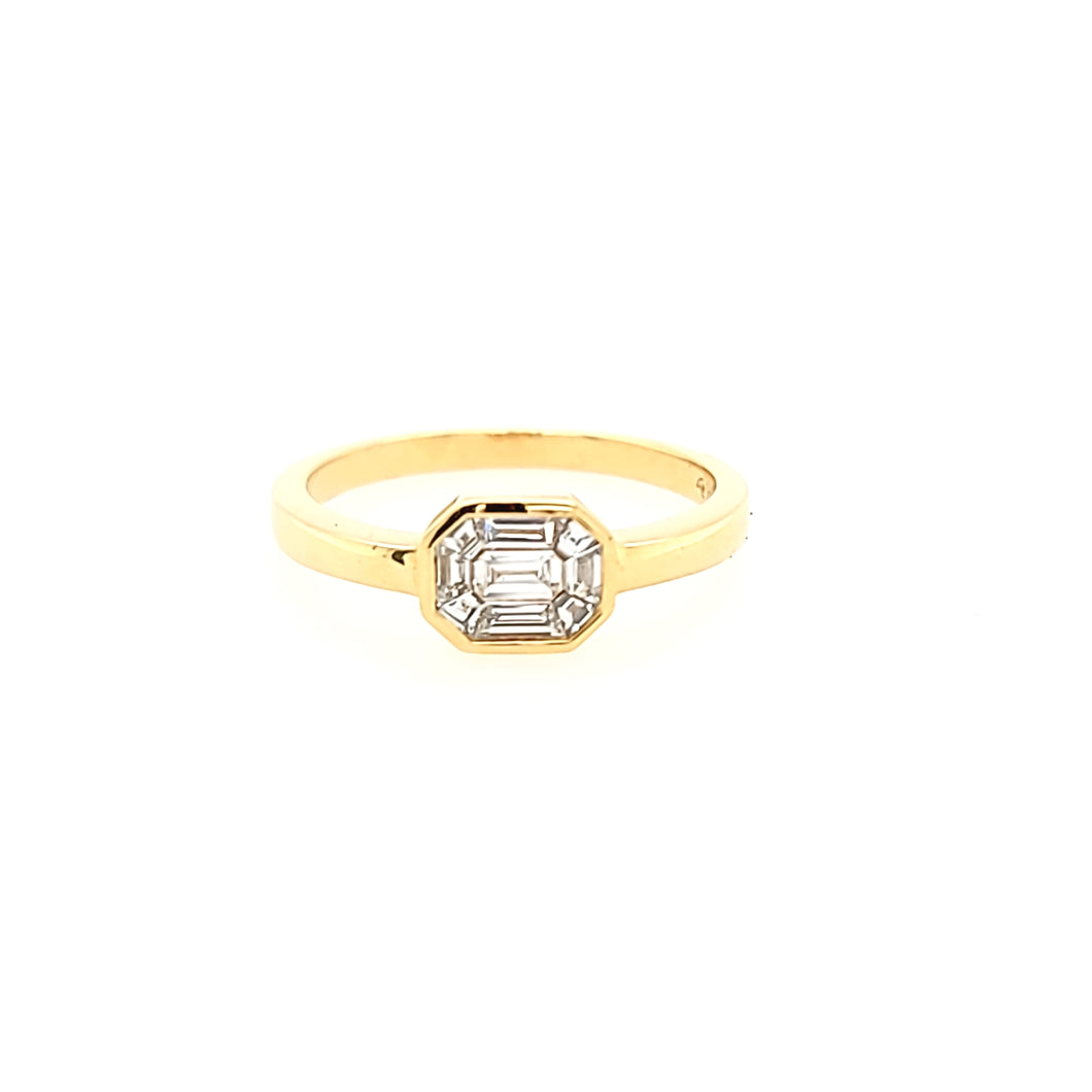 18k Yellow Gold Emerald Cut Diamond Ring (I7699)