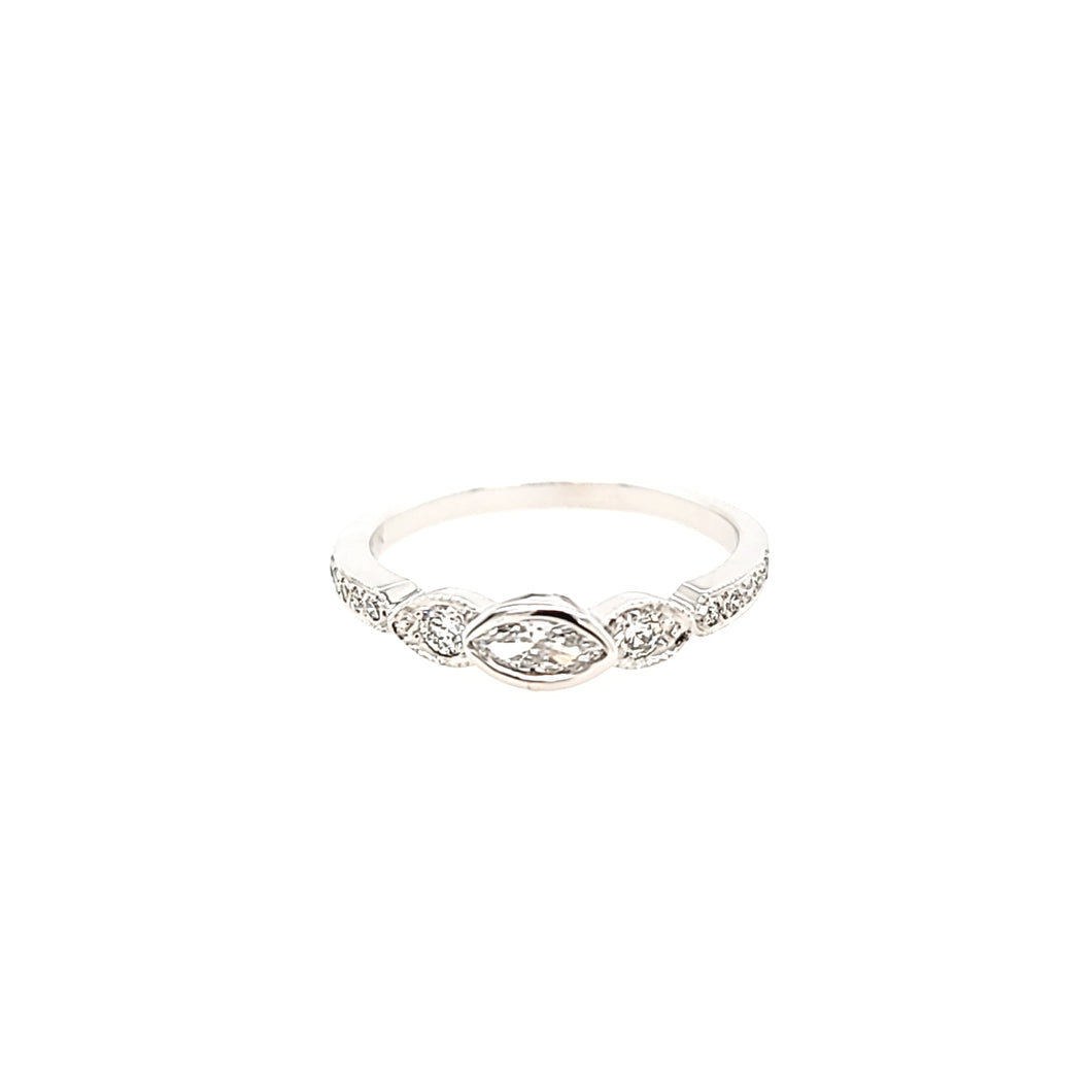14k White Gold Marquise Diamond Pod Ring (I2031)