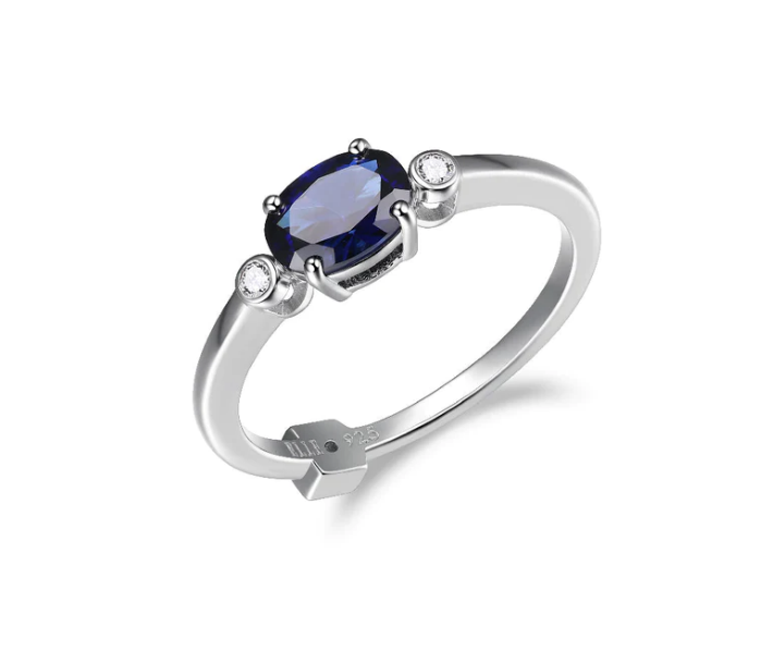 ELLE Oval Sapphire Ring